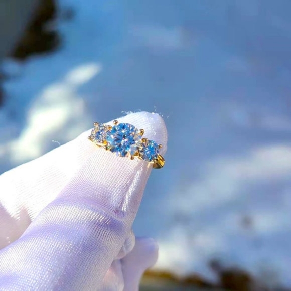 Solid 14k gold 3ct moissanite ring - Picture 7 of 15